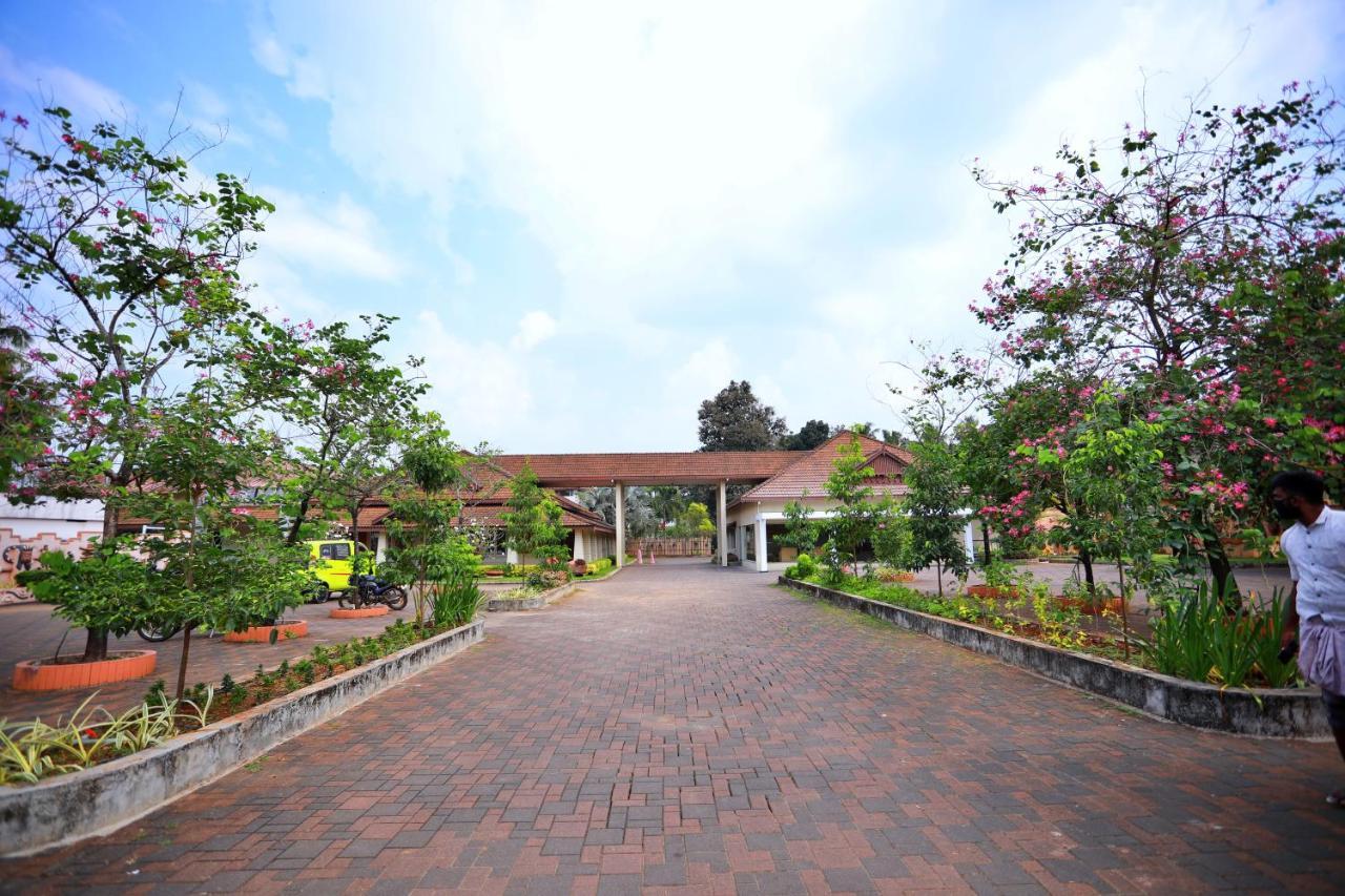 Отель Clay House Thrissur Экстерьер фото